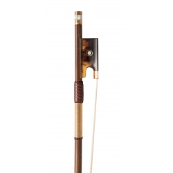 Richaume Violin Bow Gold Wrap Red Grip Back Large